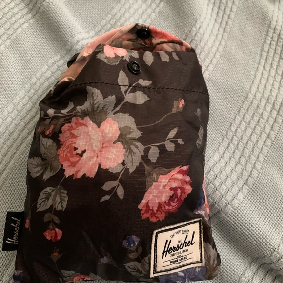 Herschel Packable travel tote - Picture 2 of 3